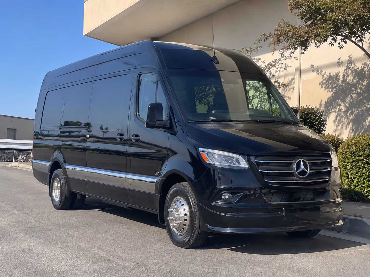 bus rental options for yuma trips