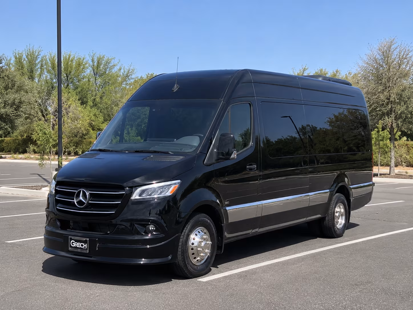easily book transportation for your next airport transfer 3