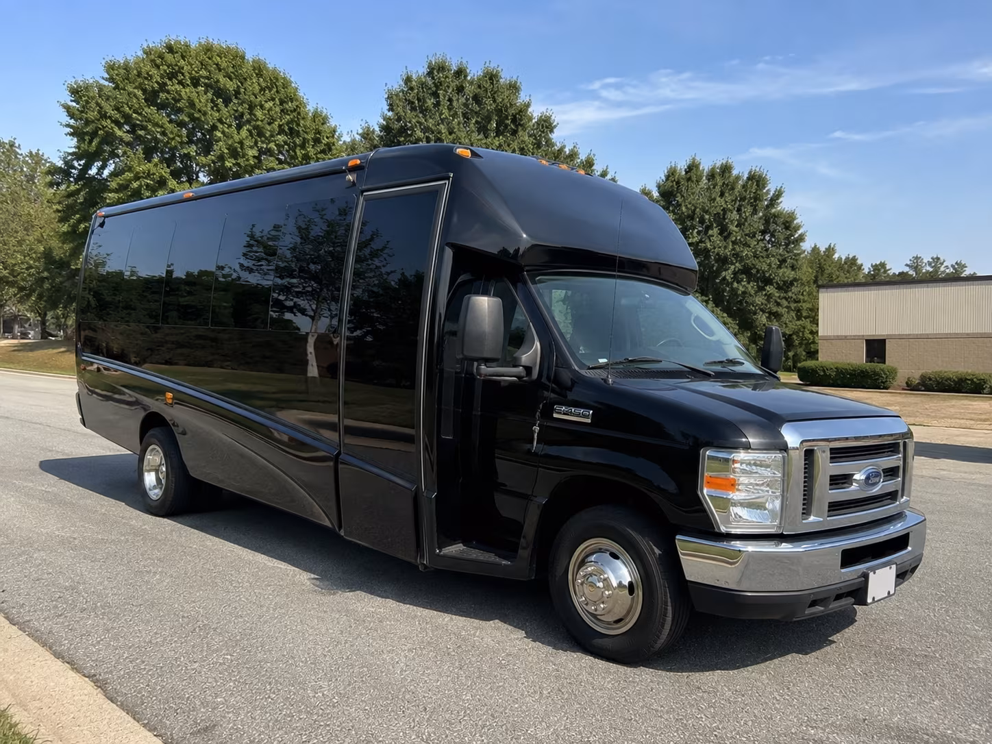easily book transportation for your next prom 3