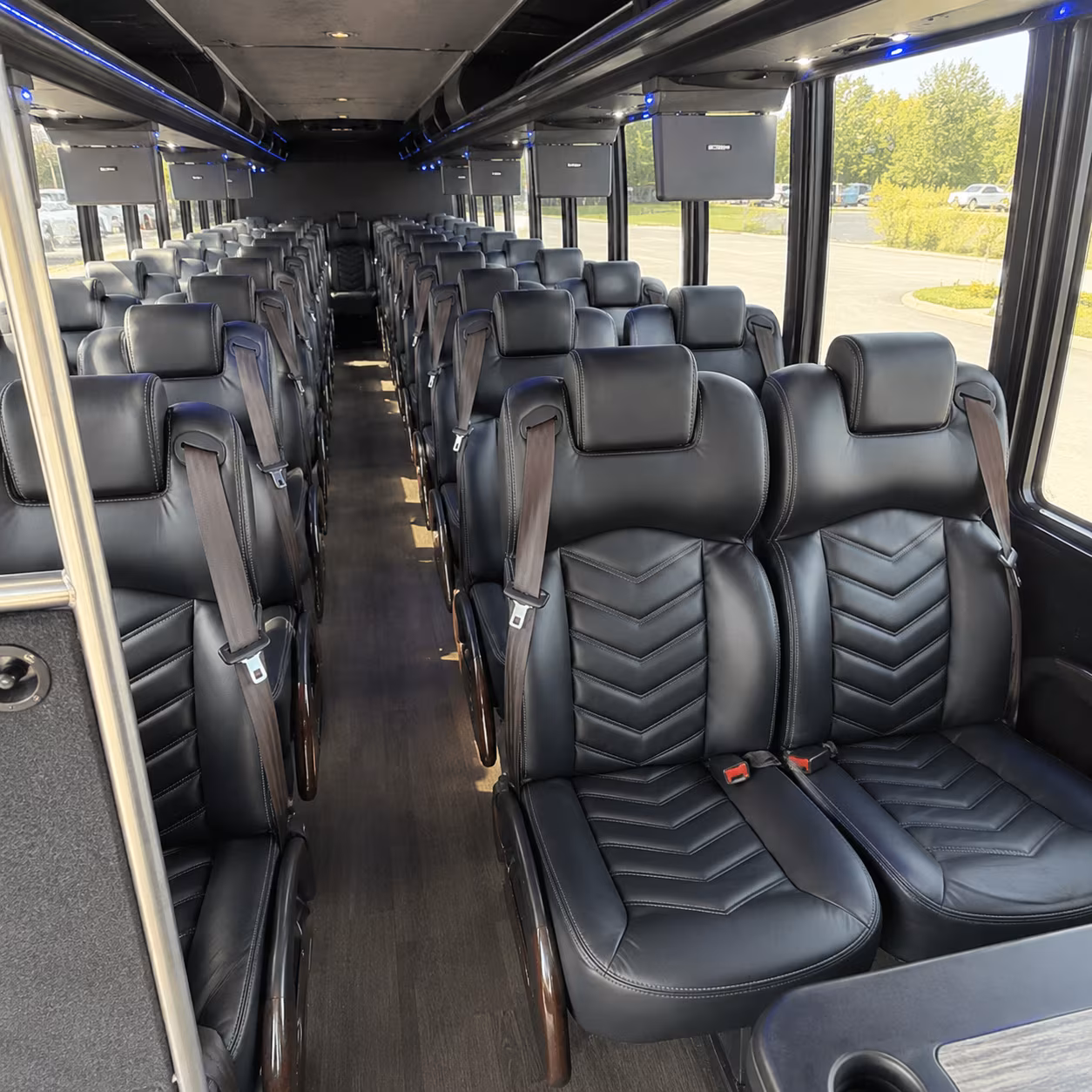 why rent using yumaminibuscompany com 2